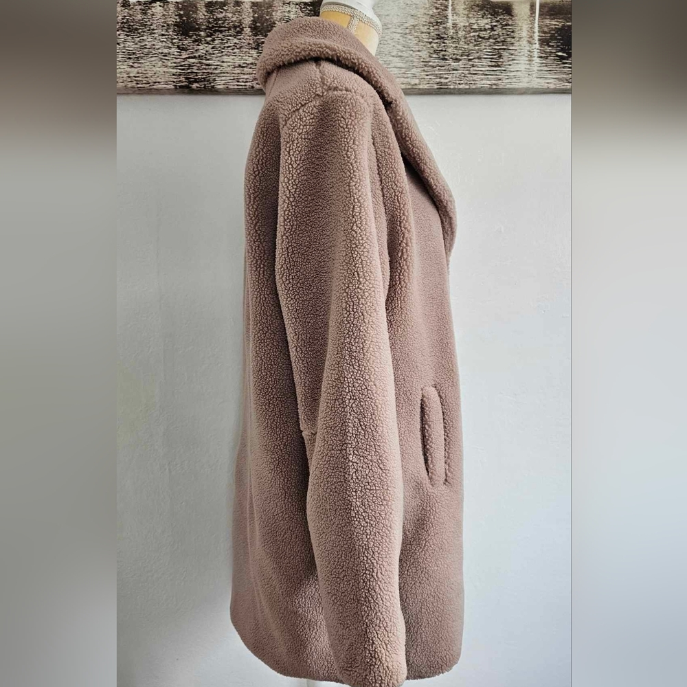 Kut From The Kloth Addyson Fleece coat in taupe - Picture 5 of 9